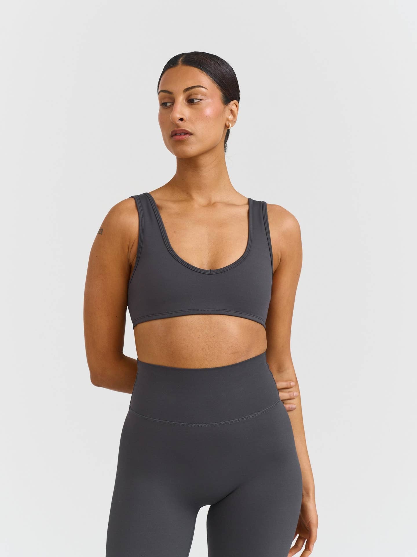 Softsculpt Deep V-Neck Bra - Asphalt Grey Sisterly Tribe
